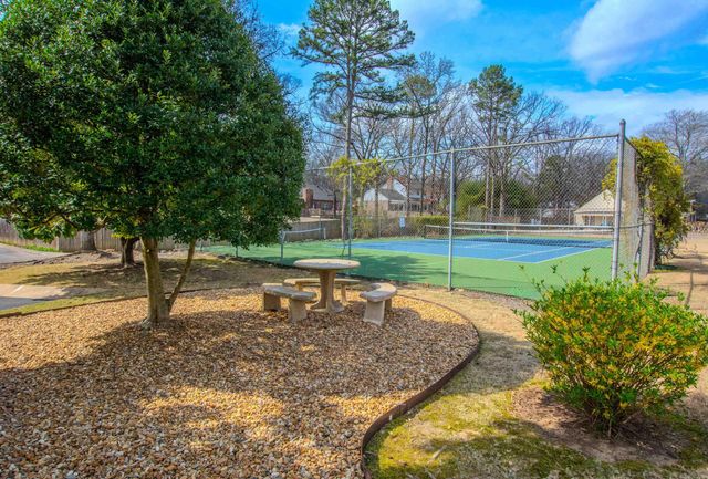 81 Kingsbridge Way, Little Rock, AR 72212