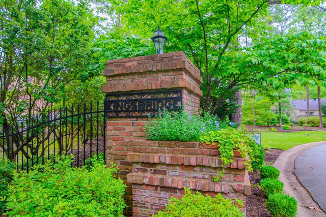 81 Kingsbridge Way, Little Rock, AR 72212