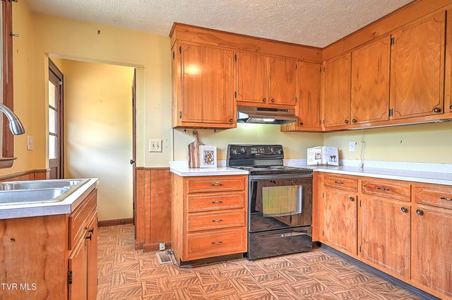 409 Shelby Lane, Bristol, TN 37620