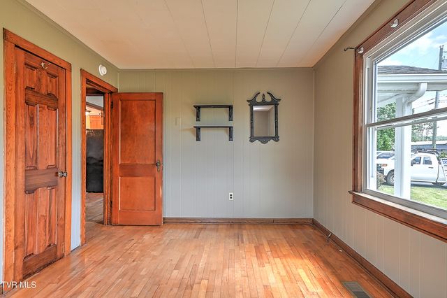 409 Shelby Lane, Bristol, TN 37620