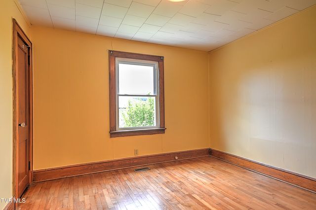 409 Shelby Lane, Bristol, TN 37620