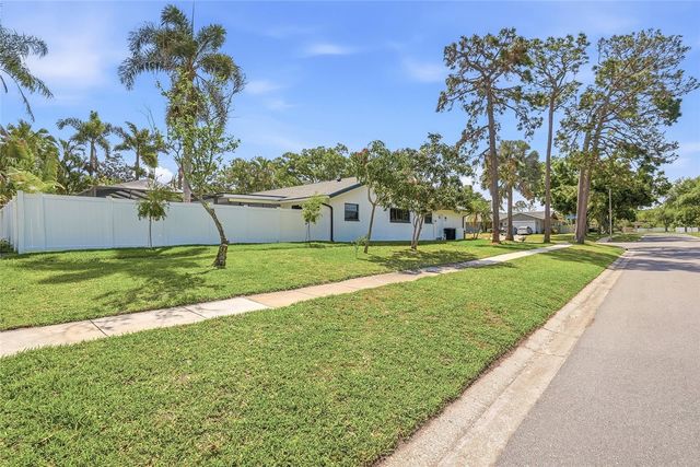 2644 PEBBLE BEACH DRIVE, Clearwater, FL 33761