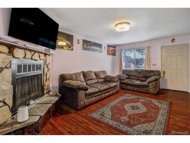 40 Murray Heights Dr, Colorado Springs, CO 80916