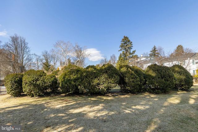 200 & 210 W FAIRFAX LN, Winchester, VA 22601