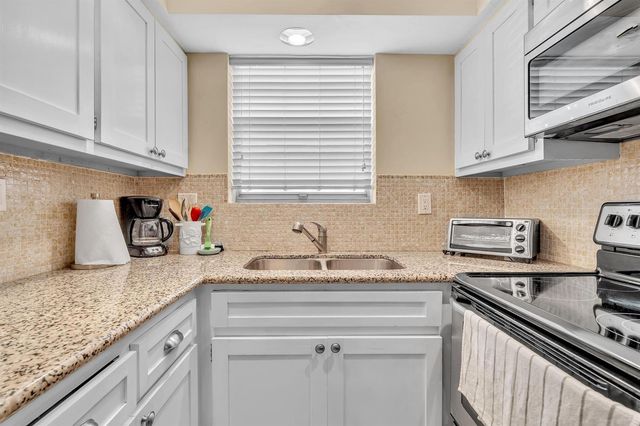 40 SE 13th Street A2, Boca Raton, FL 33432