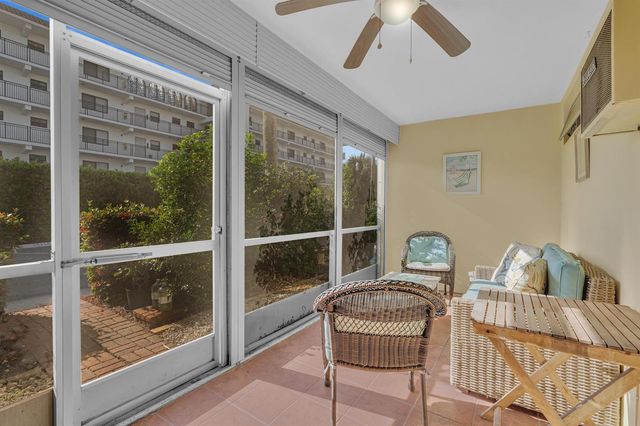 40 SE 13th Street A2, Boca Raton, FL 33432