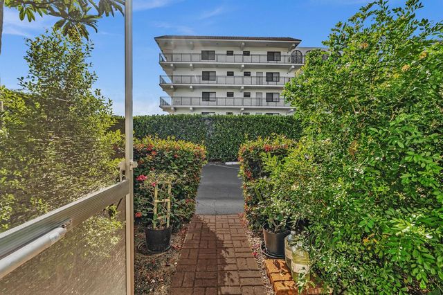 40 SE 13th Street A2, Boca Raton, FL 33432