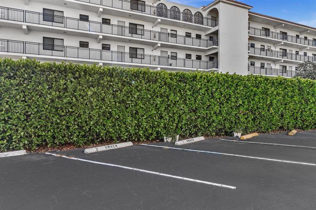 40 SE 13th Street A2, Boca Raton, FL 33432