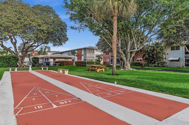 40 SE 13th Street A2, Boca Raton, FL 33432