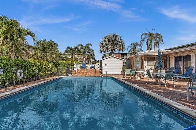 40 SE 13th Street A2, Boca Raton, FL 33432