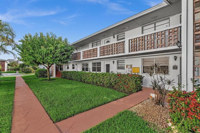 40 SE 13th Street A2, Boca Raton, FL 33432
