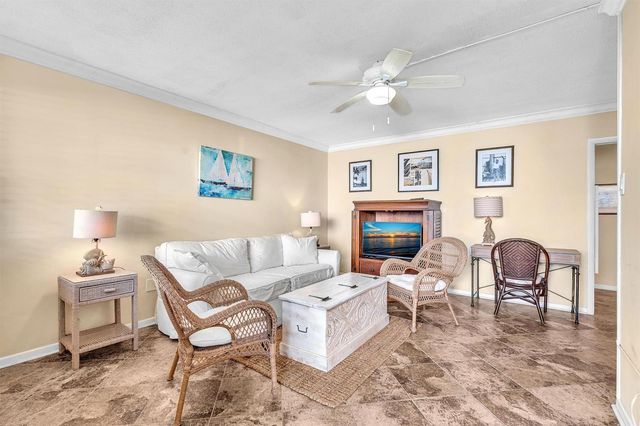 40 SE 13th Street A2, Boca Raton, FL 33432