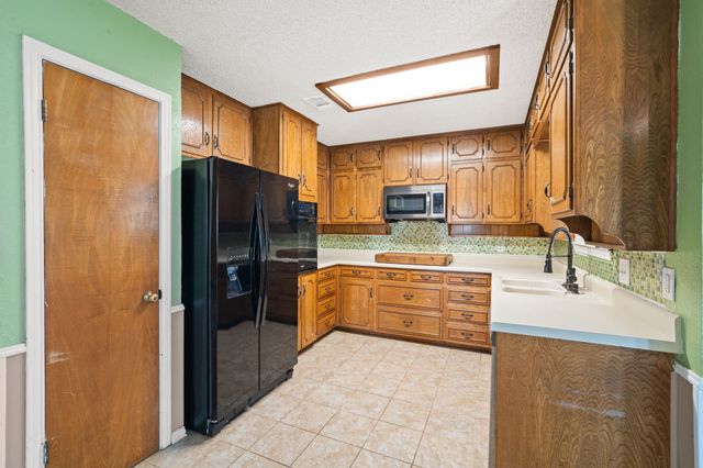 704 Morning Glory Lane, Bedford, TX 76021