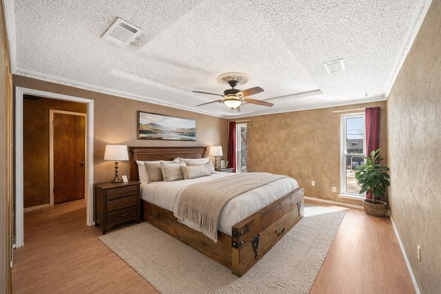 704 Morning Glory Lane, Bedford, TX 76021