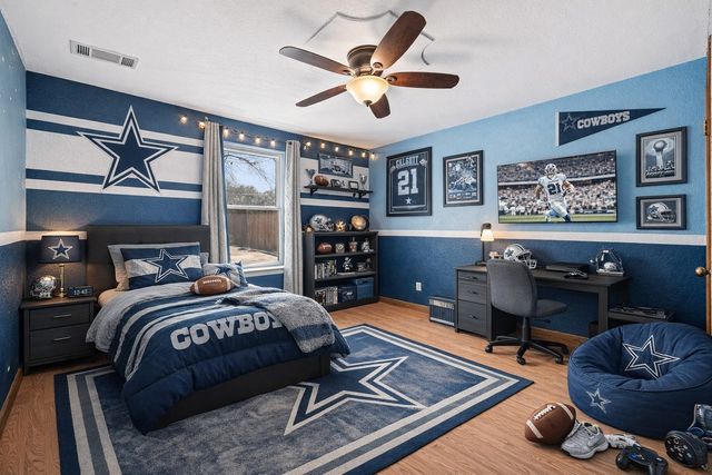 704 Morning Glory Lane, Bedford, TX 76021