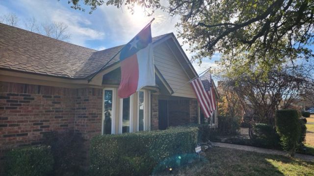 704 Morning Glory Lane, Bedford, TX 76021