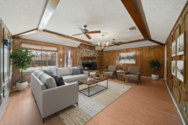 704 Morning Glory Lane, Bedford, TX 76021