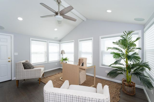 8 Ridgeview Avenue, Salem, NH 03079