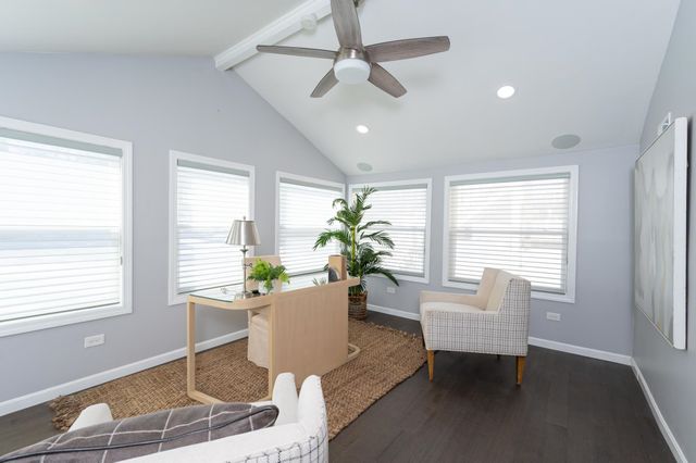 8 Ridgeview Avenue, Salem, NH 03079