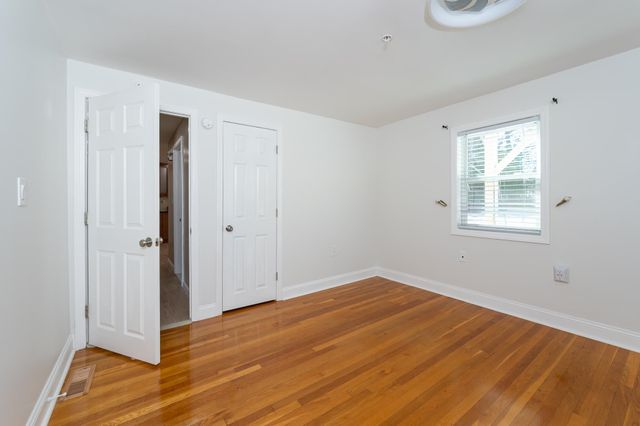 8 Ridgeview Avenue, Salem, NH 03079