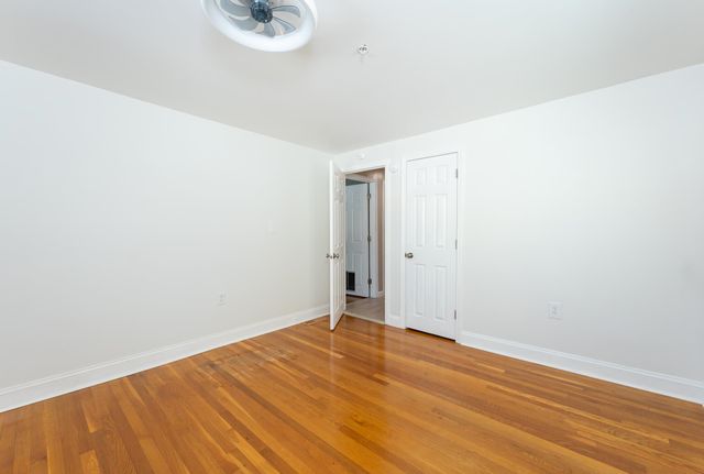 8 Ridgeview Avenue, Salem, NH 03079