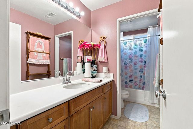 639 W Avenue H13, Lancaster, CA 93534