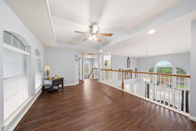 5330 Chasewood Drive, Bacliff, TX 77518