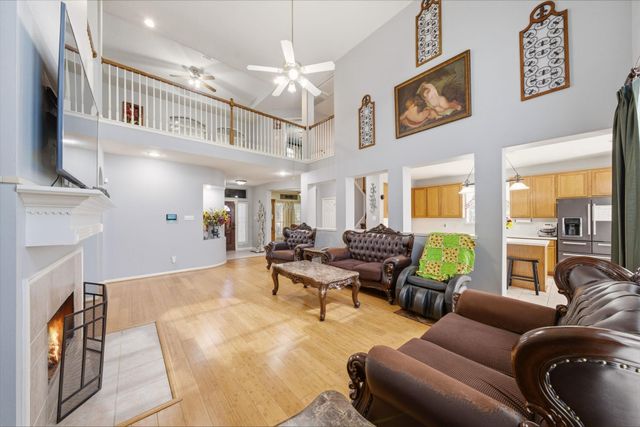 5330 Chasewood Drive, Bacliff, TX 77518