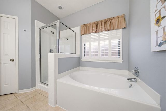 5330 Chasewood Drive, Bacliff, TX 77518