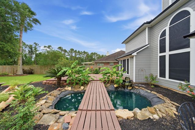 5330 Chasewood Drive, Bacliff, TX 77518