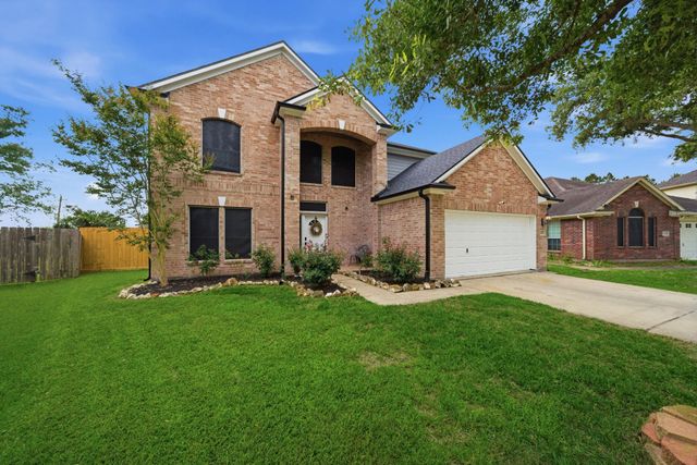 5330 Chasewood Drive, Bacliff, TX 77518