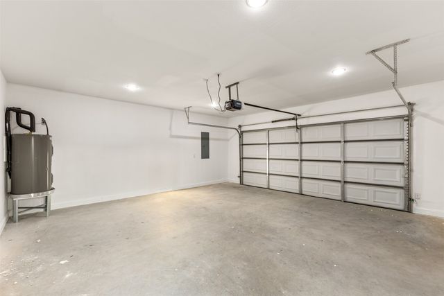 829 Premier Parkway, Grand Prairie, TX 75051