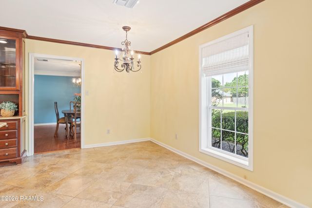 101 Chatwood Circle, Lafayette, LA 70508