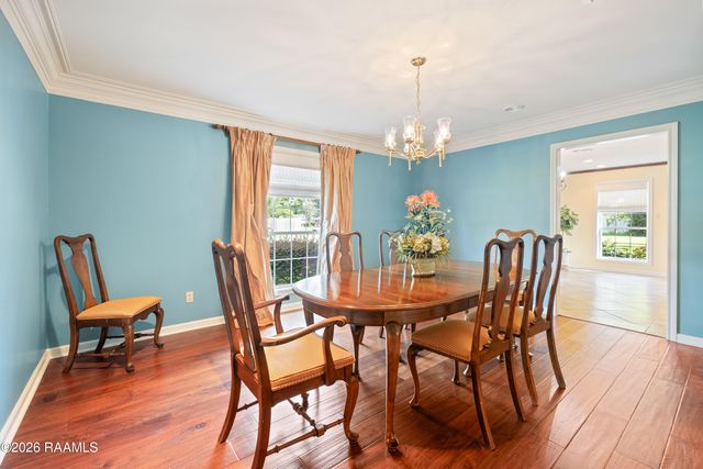 101 Chatwood Circle, Lafayette, LA 70508