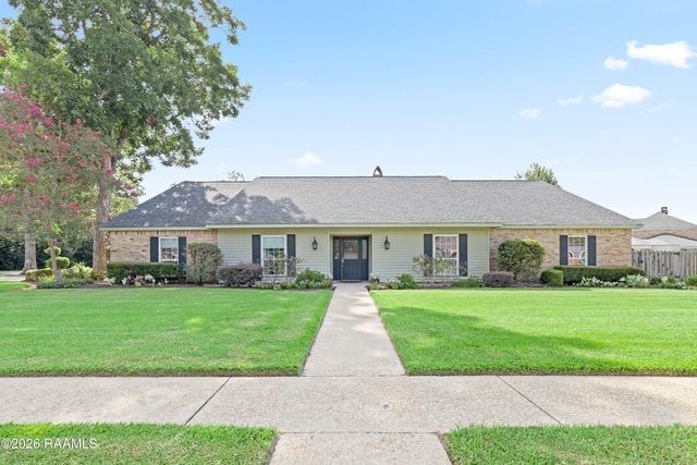 101 Chatwood Circle, Lafayette, LA 70508