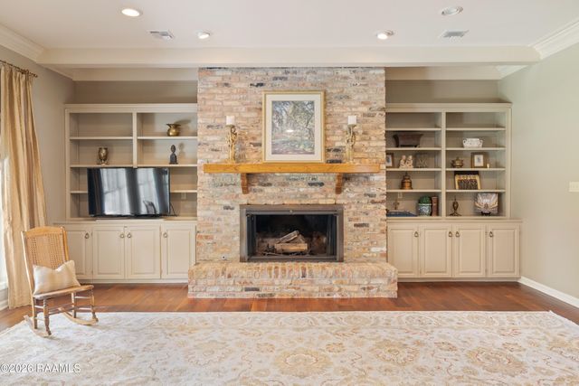 101 Chatwood Circle, Lafayette, LA 70508