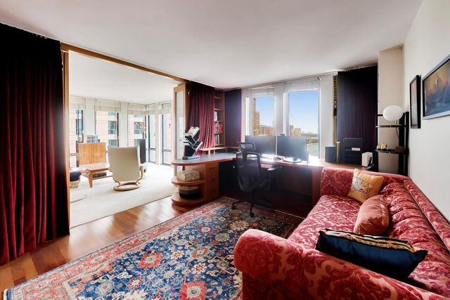 200 E Delaware Place 26A, Chicago, IL 60611