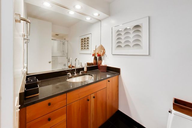 200 E Delaware Place 26A, Chicago, IL 60611