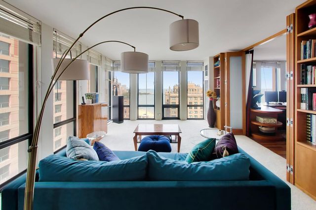 200 E Delaware Place 26A, Chicago, IL 60611