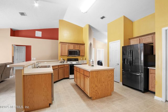 9239 WHISPER GLEN Drive N, Jacksonville, FL 32222