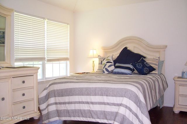 61 Maywood Run, Tinton Falls, NJ 07753