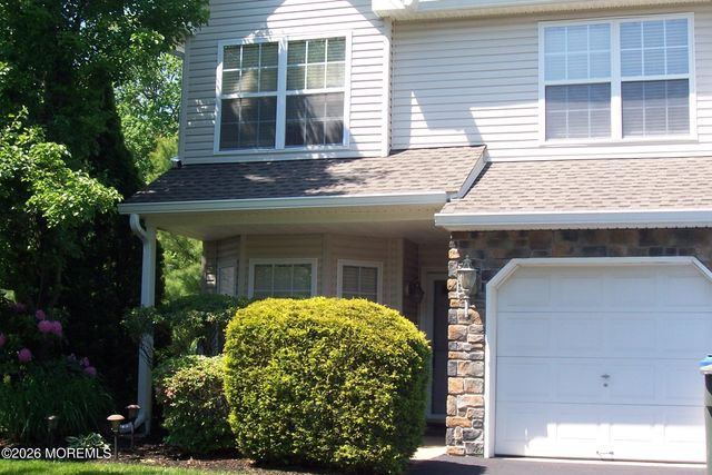 61 Maywood Run, Tinton Falls, NJ 07753