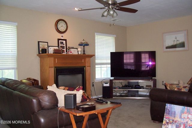 61 Maywood Run, Tinton Falls, NJ 07753