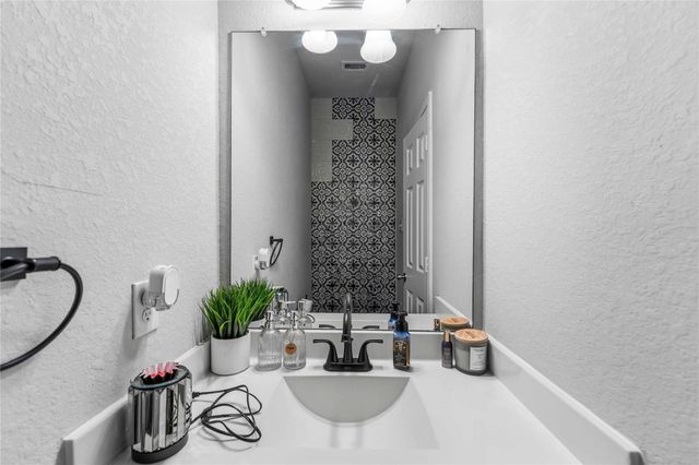 14810 Ruddy Duck Lane, Houston, TX 77049