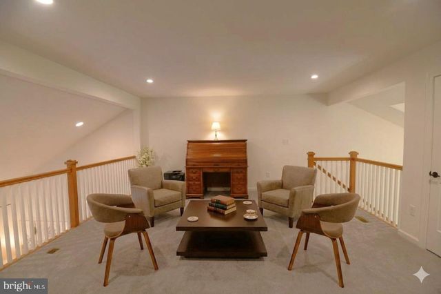 924 HOLDEN CT, Warminster, PA 18974