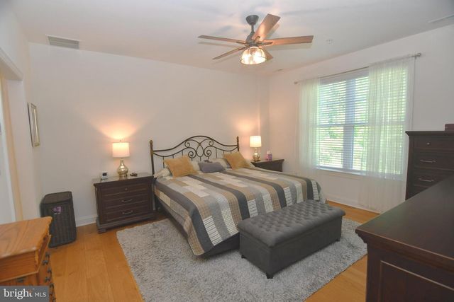 924 HOLDEN CT, Warminster, PA 18974