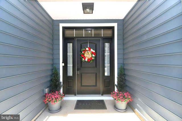 924 HOLDEN CT, Warminster, PA 18974