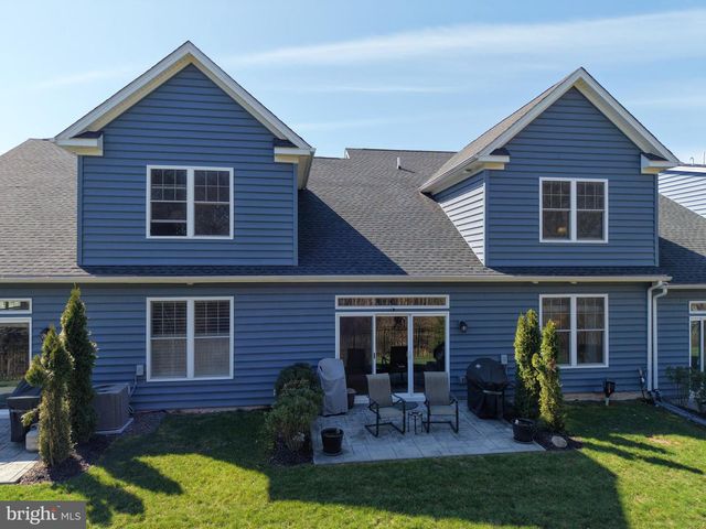924 HOLDEN CT, Warminster, PA 18974