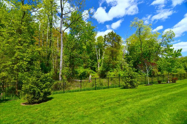 924 HOLDEN CT, Warminster, PA 18974