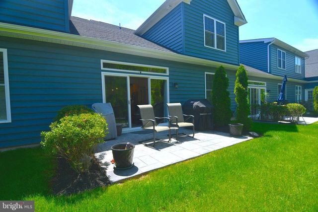 924 HOLDEN CT, Warminster, PA 18974